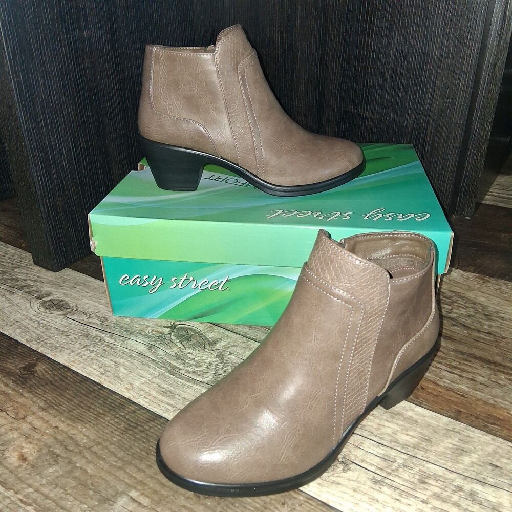 Easy Street Langley Block Heel Ankle Boots Size 5.5M Taupe/Snake Print